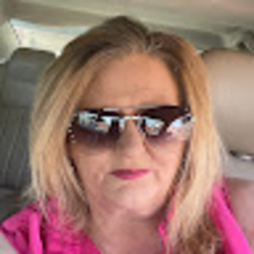 Meet your Posher, Debbie
